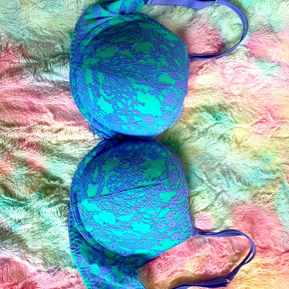Victoria secret very sexy push up. 34DD